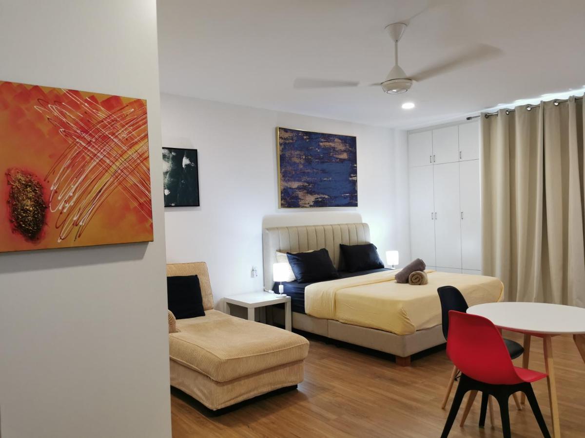 Apple Home 2 At Menara Simfoni, King Size Bed, Cheras, Nexflix, Wifi, Parking Seri Kembangan Exterior photo