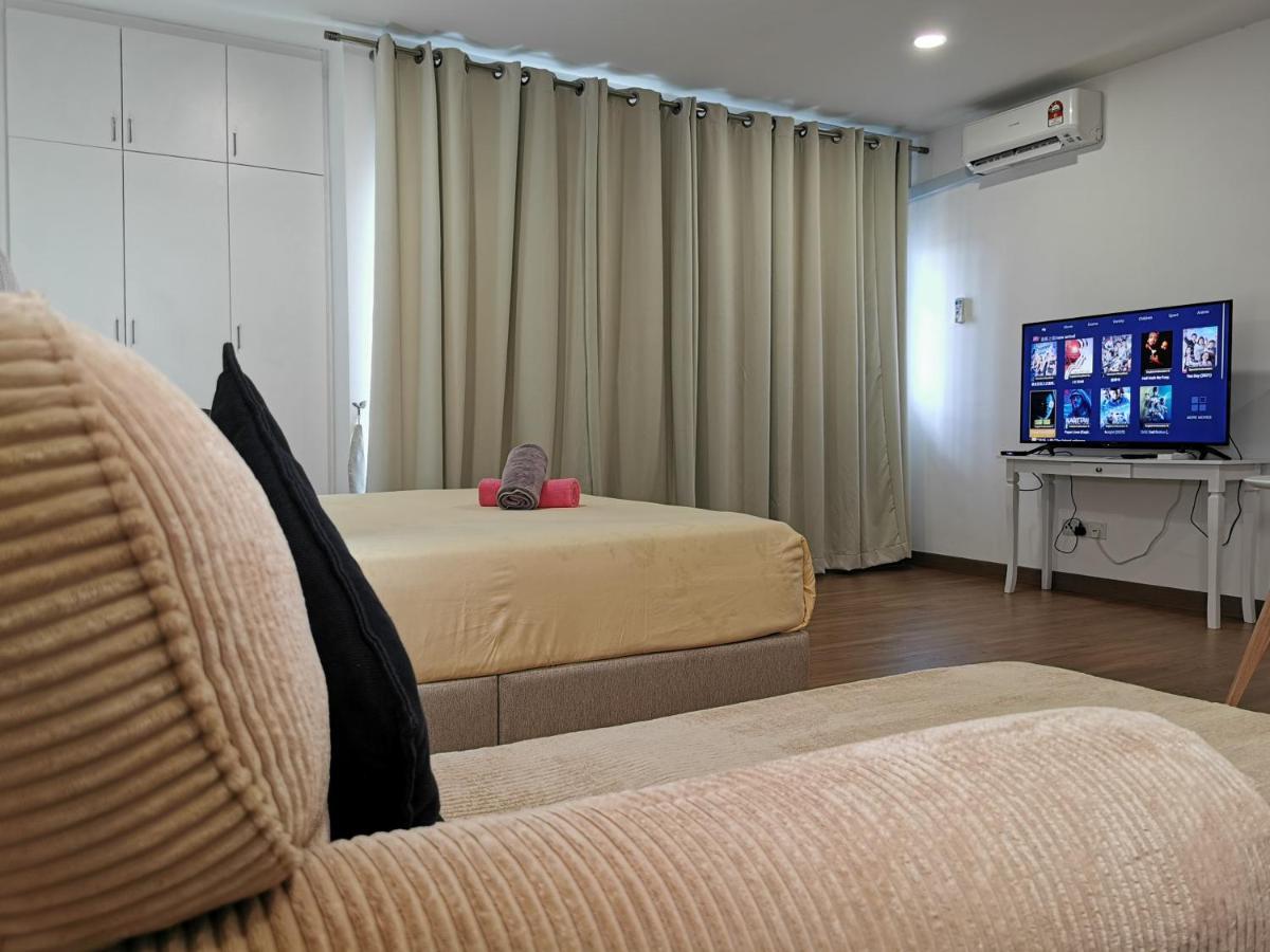 Apple Home 2 At Menara Simfoni, King Size Bed, Cheras, Nexflix, Wifi, Parking Seri Kembangan Exterior photo