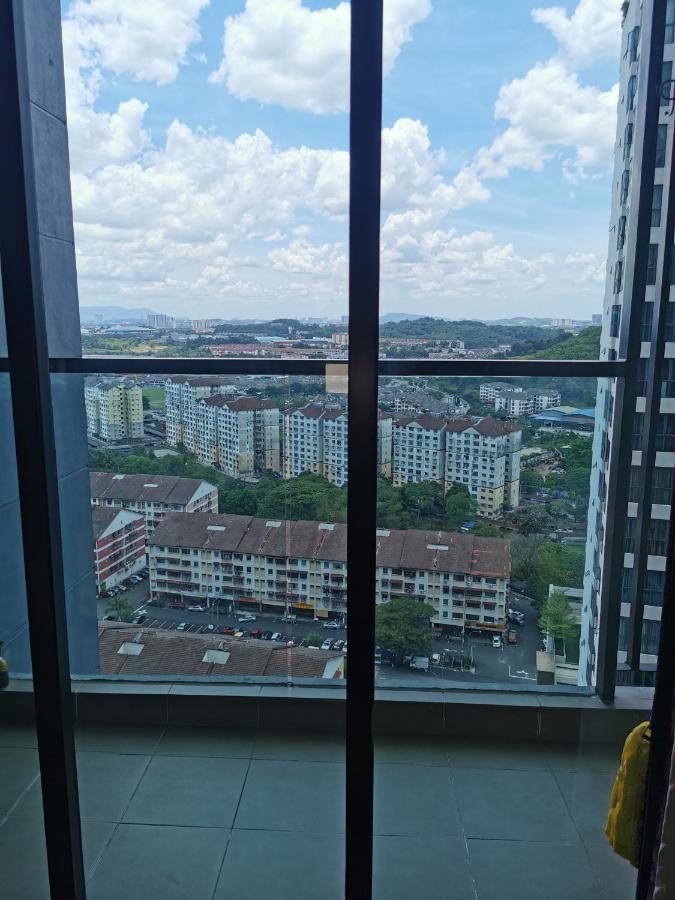 Apple Home 2 At Menara Simfoni, King Size Bed, Cheras, Nexflix, Wifi, Parking Seri Kembangan Exterior photo