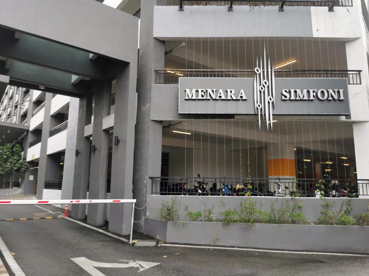 Apple Home 2 At Menara Simfoni, King Size Bed, Cheras, Nexflix, Wifi, Parking Seri Kembangan Exterior photo