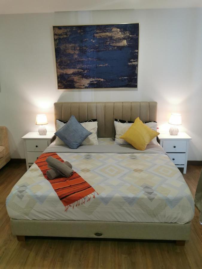 Apple Home 2 At Menara Simfoni, King Size Bed, Cheras, Nexflix, Wifi, Parking Seri Kembangan Exterior photo