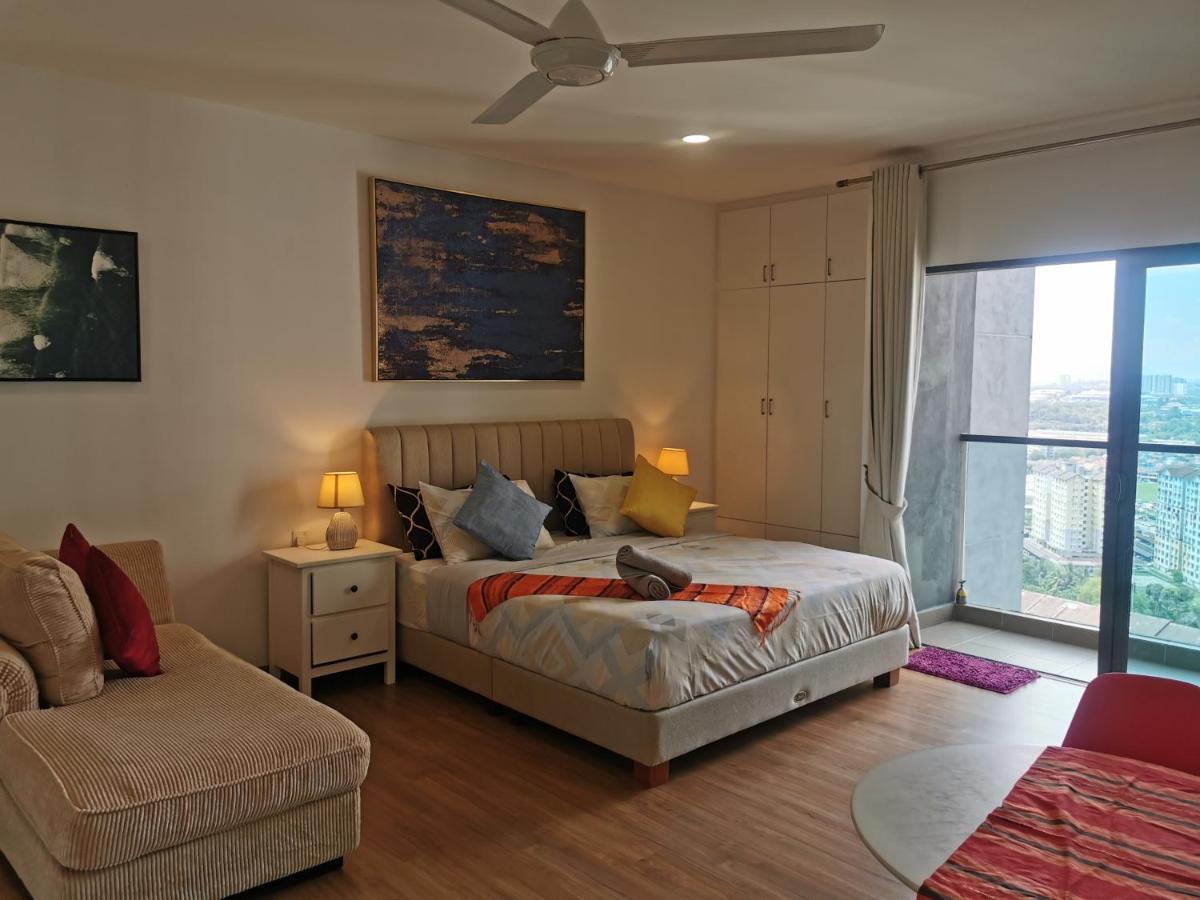 Apple Home 2 At Menara Simfoni, King Size Bed, Cheras, Nexflix, Wifi, Parking Seri Kembangan Exterior photo
