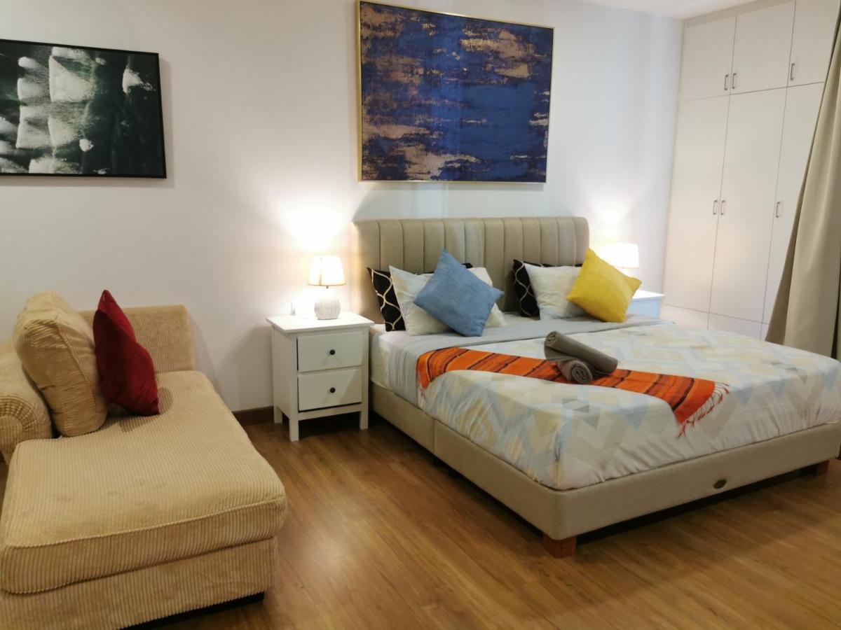 Apple Home 2 At Menara Simfoni, King Size Bed, Cheras, Nexflix, Wifi, Parking Seri Kembangan Exterior photo